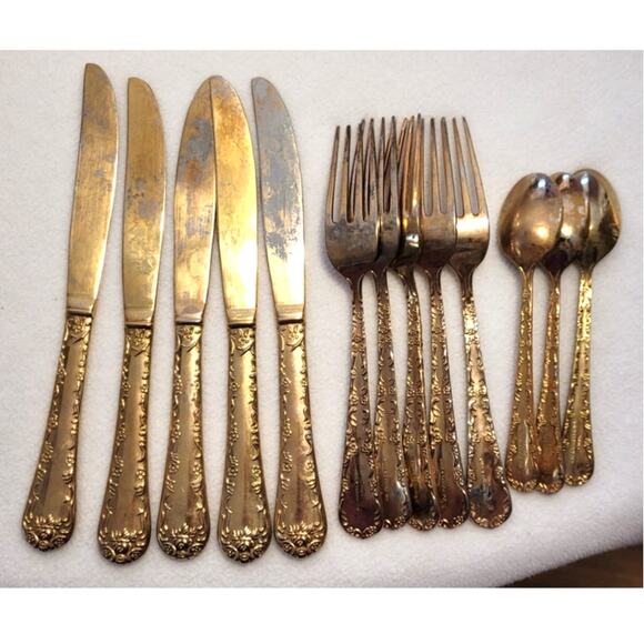 Vtg Wm Rogers Golden Enchanted Rose Flatware Silverware Electroplated 22 Pieces - Picture 8 of 11